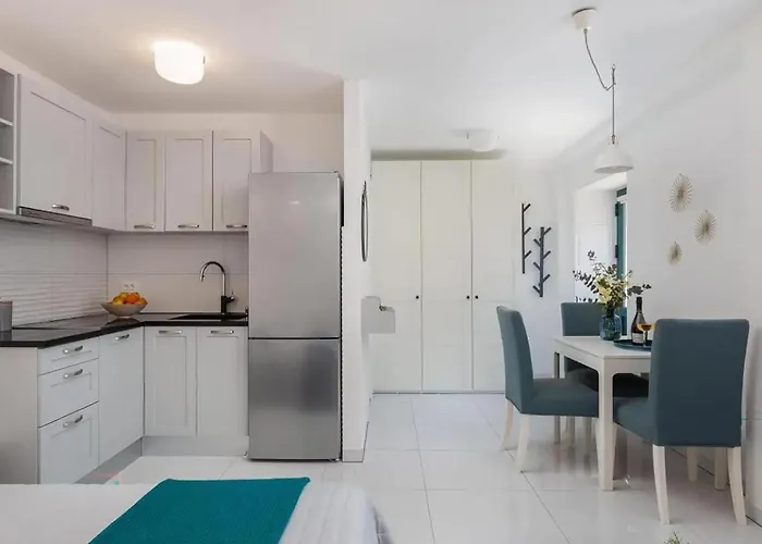 Apartamento 1 Bedroom Gorgeous In *